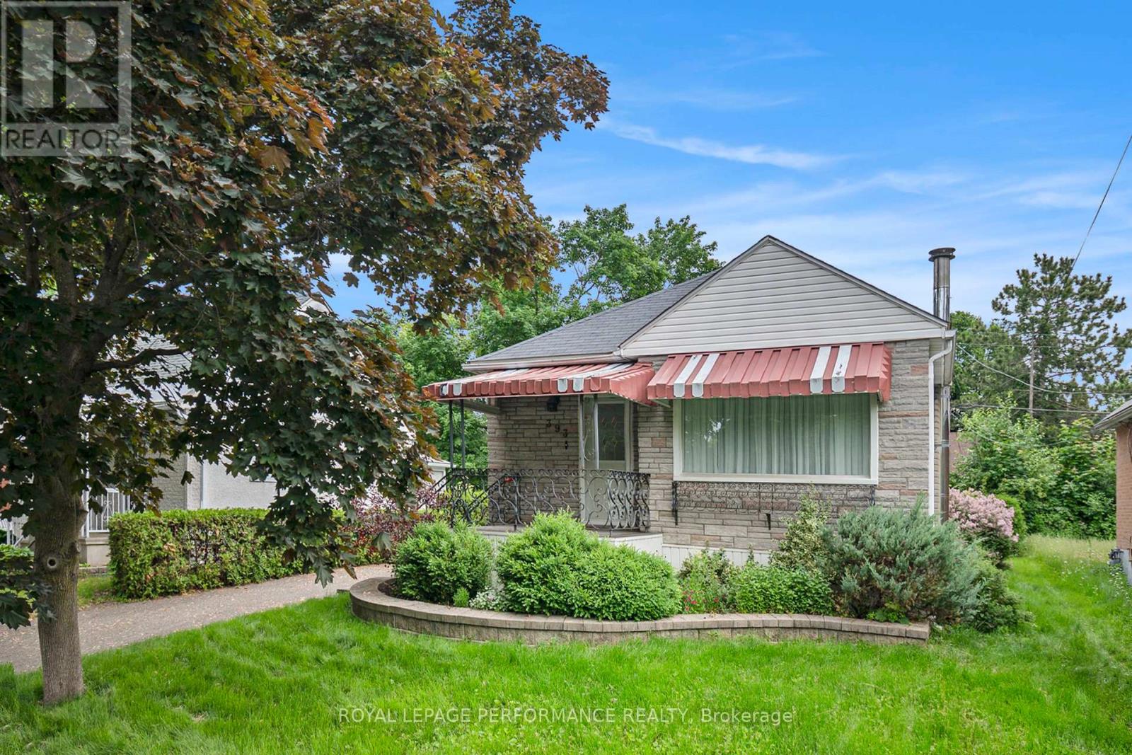 393 Allen Boulevard, Ottawa, Ontario  K1P 7B6 - Photo 37 - X12210609