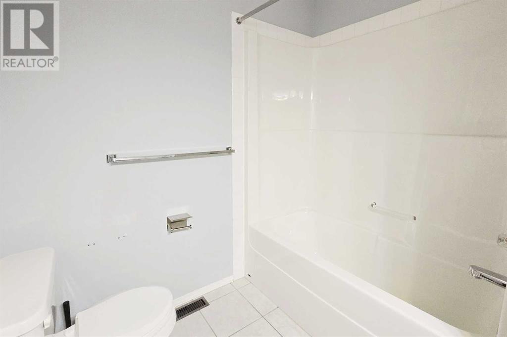 7915 Wentworth Drive Sw, Calgary, Alberta  T3H 4P2 - Photo 28 - A2226100