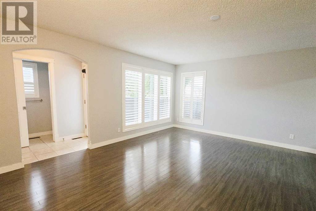 7915 Wentworth Drive Sw, Calgary, Alberta  T3H 4P2 - Photo 5 - A2226100