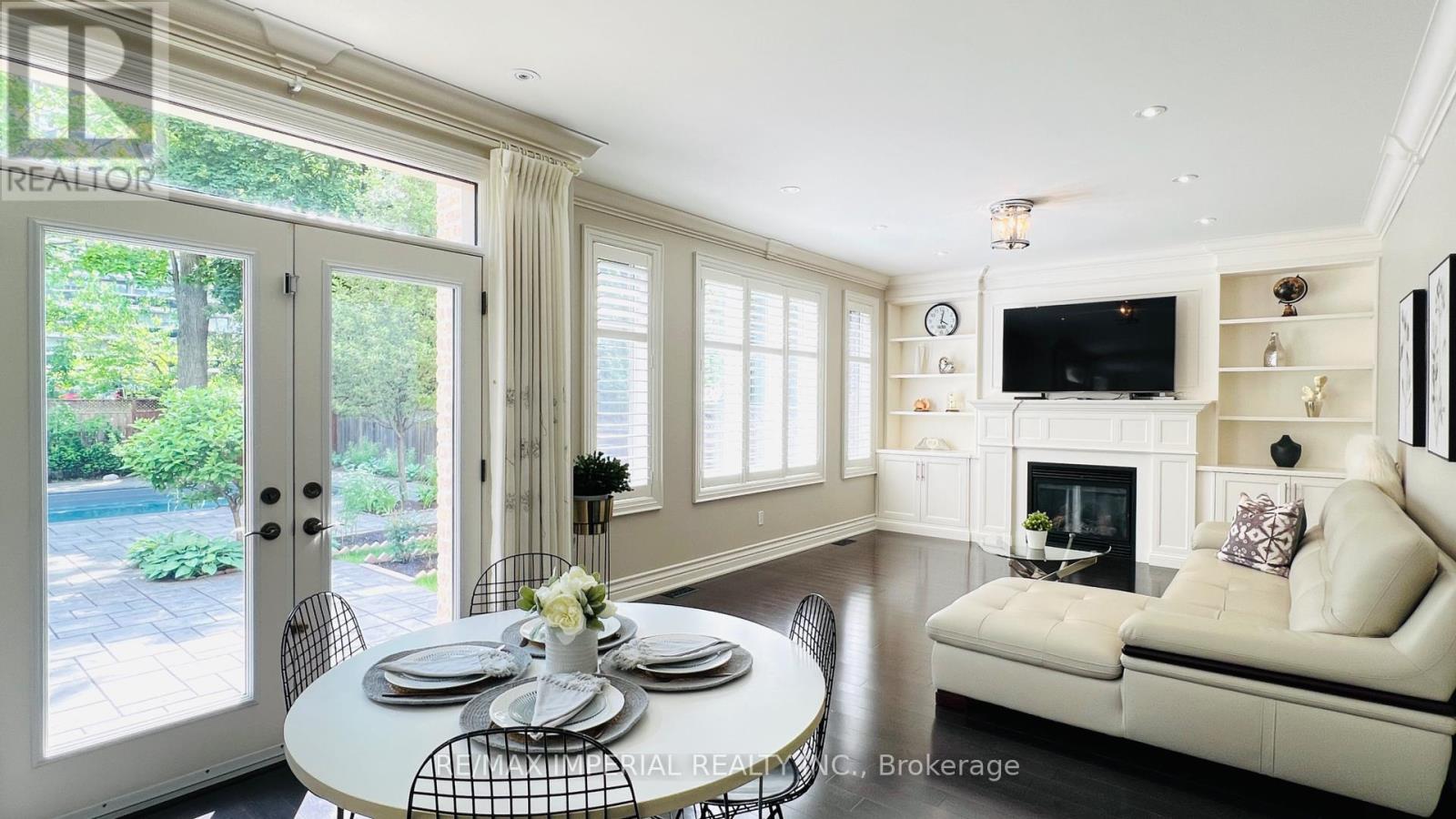 418 Queen Mary Drive Sw, Oakville, Ontario  L6K 3M1 - Photo 15 - W12158273