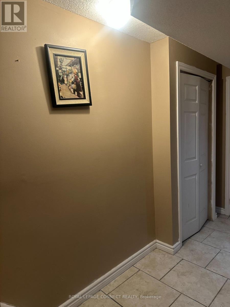 534 Warhol Way, Mississauga, Ontario  L5W 1M2 - Photo 8 - W12207737