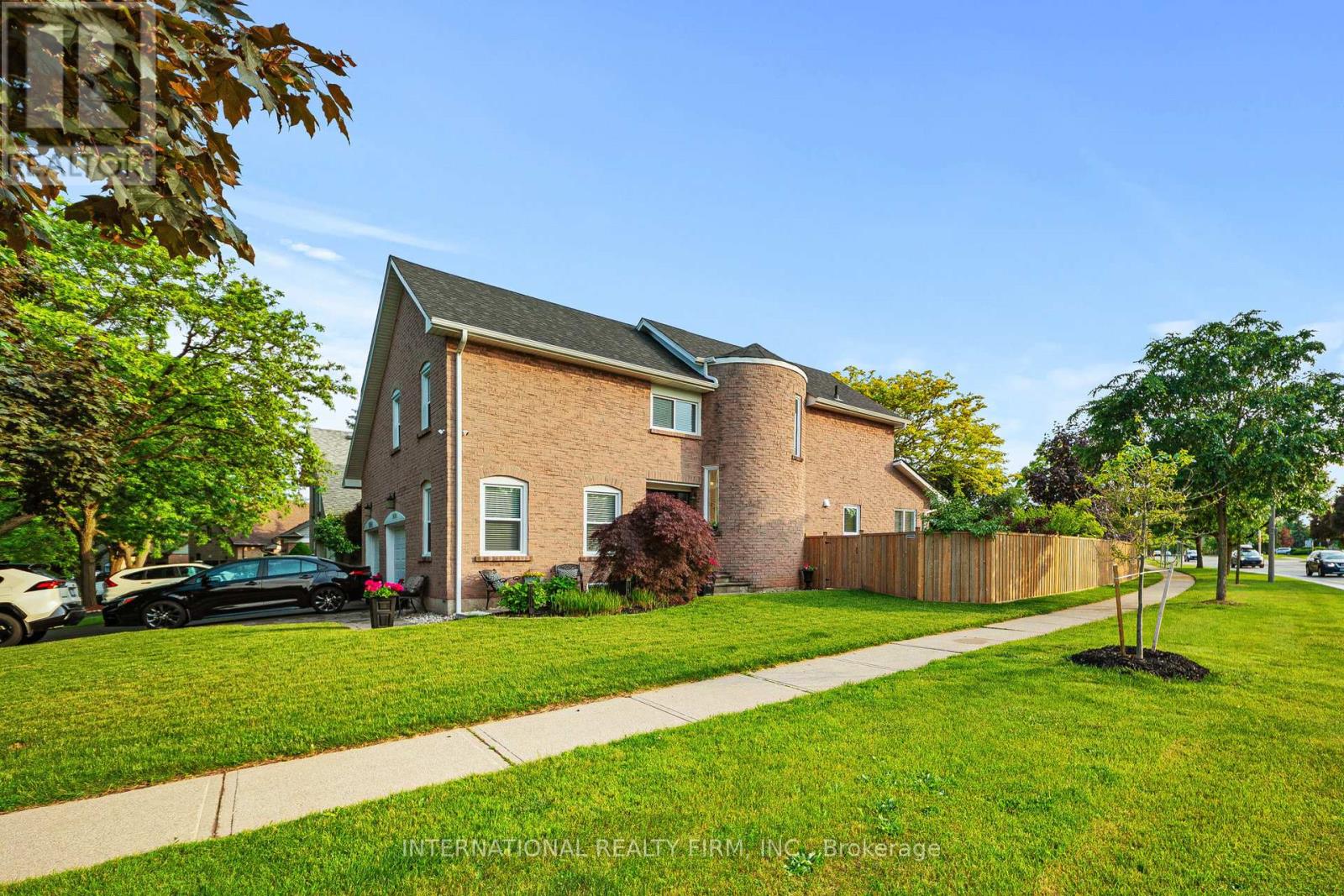 1088 Runnymead Crescent, Oakville, Ontario  L6M 1C4 - Photo 1 - W12213253