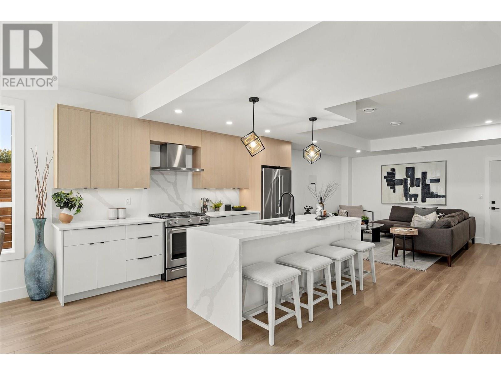 745 Patterson Avenue Unit# 1, Kelowna, British Columbia  V1Y 5C9 - Photo 4 - 10351671
