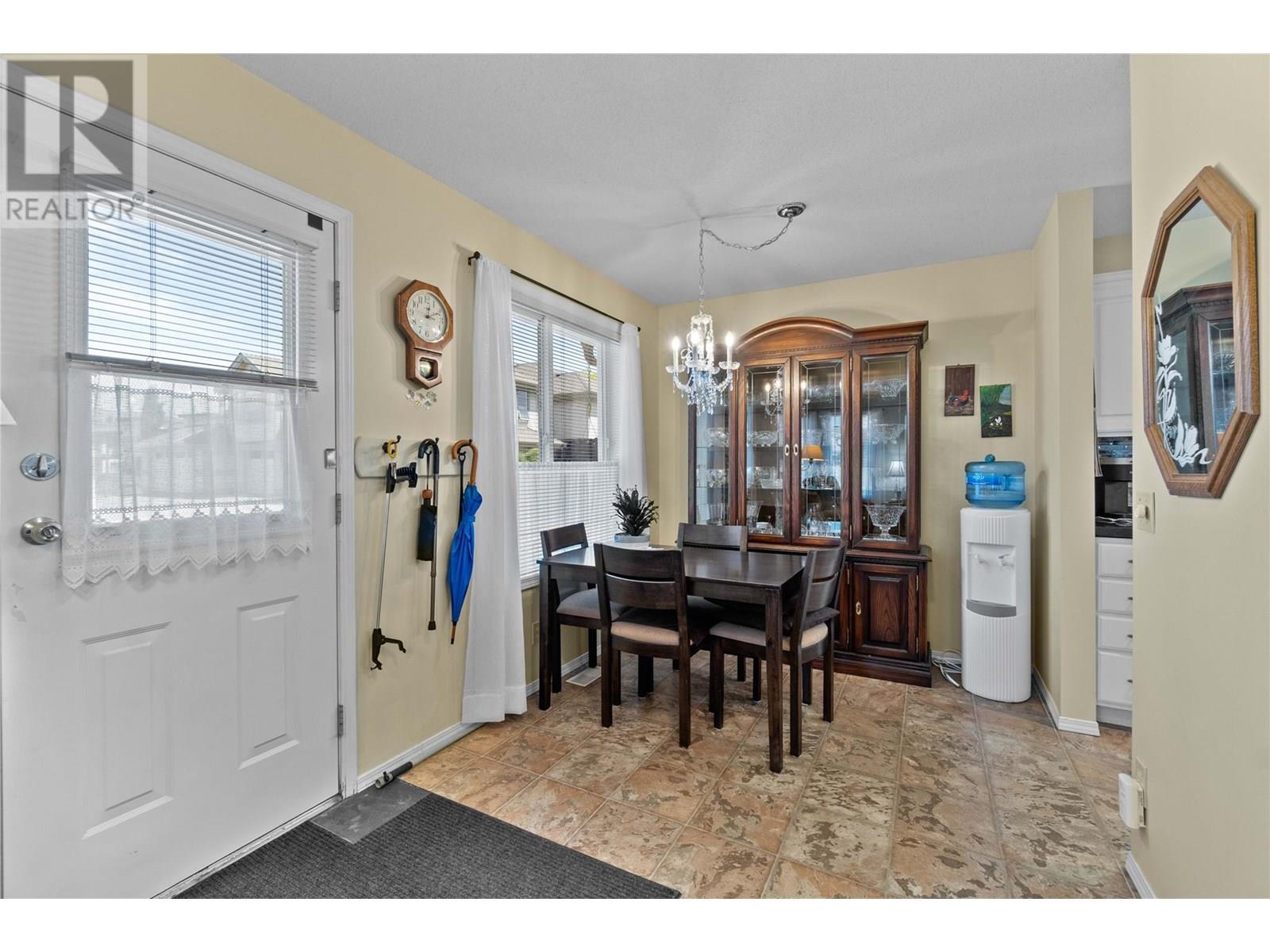 111 Harbourfront Drive Nw Unit# 11, Salmon Arm, British Columbia  V1E 1A3 - Photo 6 - 10351751
