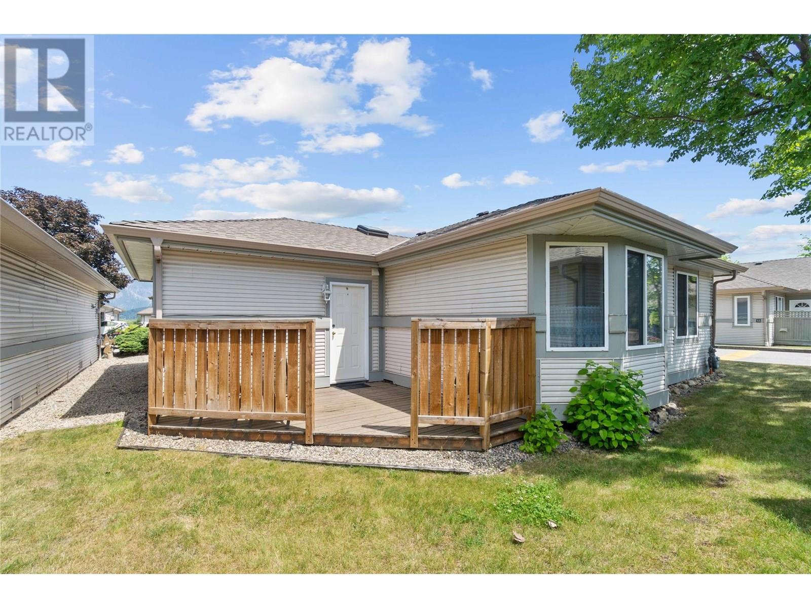 111 Harbourfront Drive Nw Unit# 11, Salmon Arm, British Columbia  V1E 1A3 - Photo 26 - 10351751