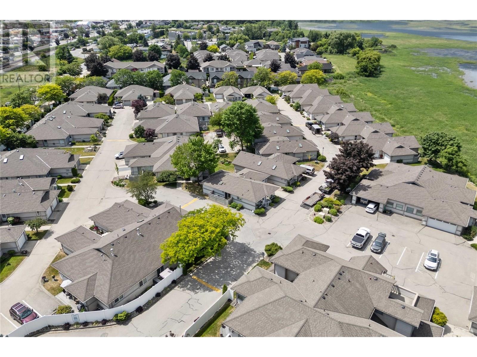 111 Harbourfront Drive Nw Unit# 11, Salmon Arm, British Columbia  V1E 1A3 - Photo 32 - 10351751