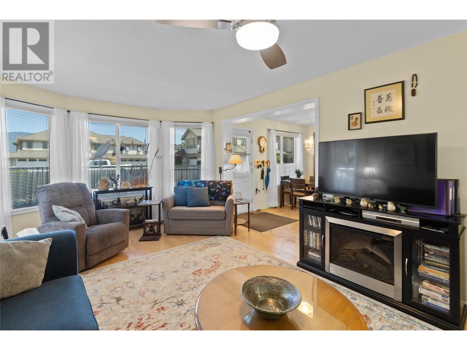 111 Harbourfront Drive Nw Unit# 11, Salmon Arm, British Columbia  V1E 1A3 - Photo 5 - 10351751