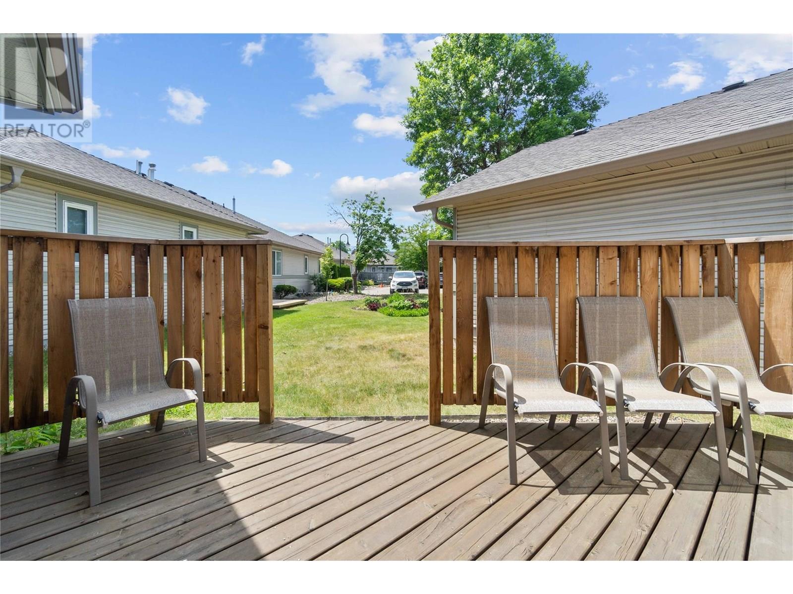 111 Harbourfront Drive Nw Unit# 11, Salmon Arm, British Columbia  V1E 1A3 - Photo 27 - 10351751