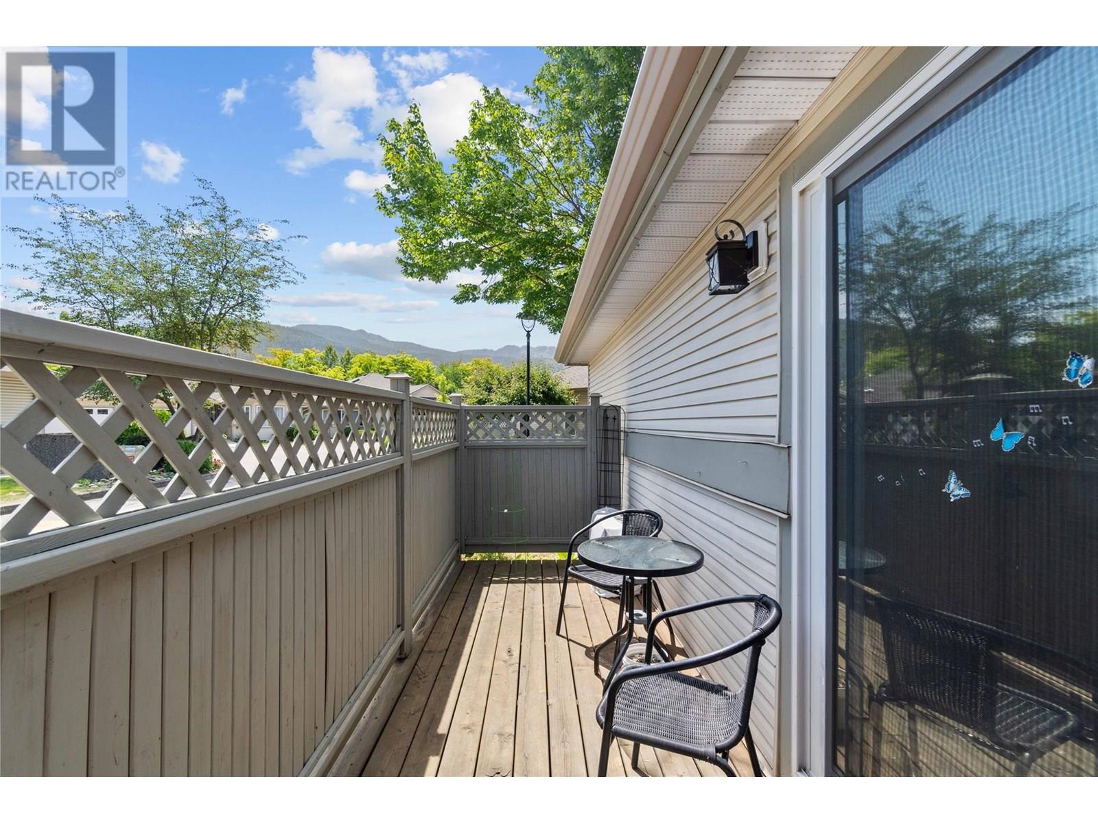 111 Harbourfront Drive Nw Unit# 11, Salmon Arm, British Columbia  V1E 1A3 - Photo 24 - 10351751