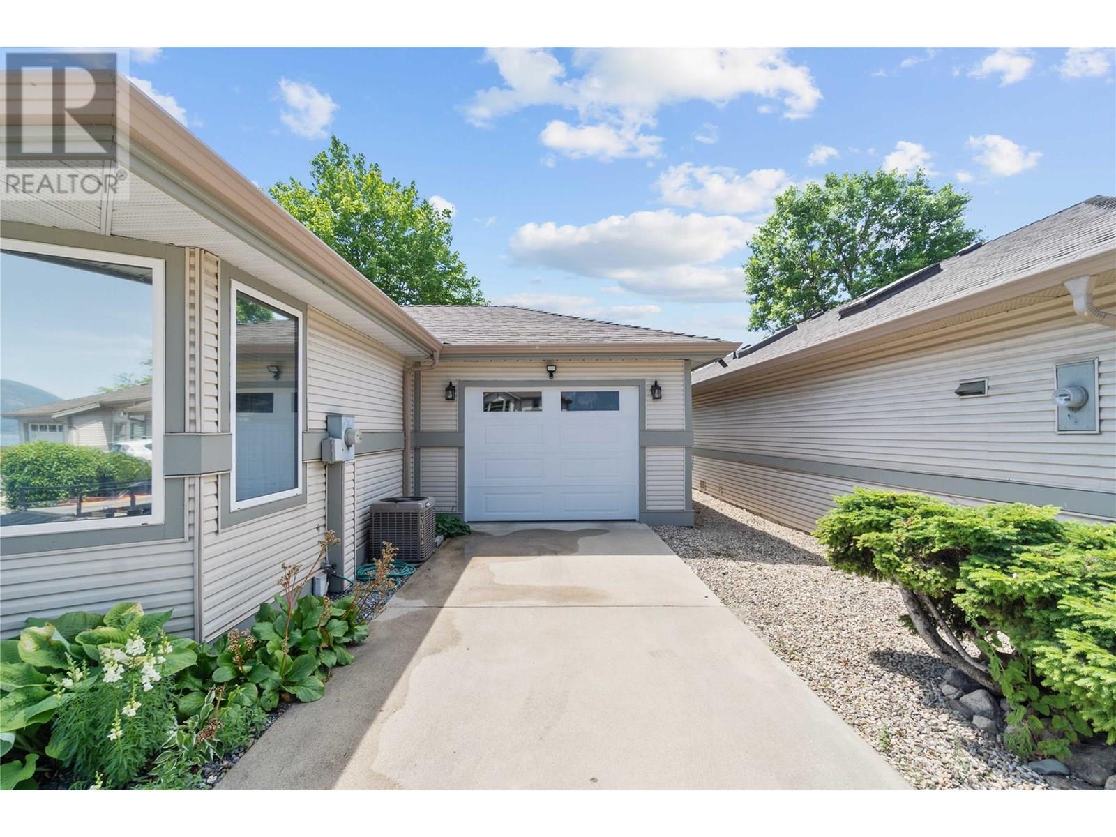111 Harbourfront Drive Nw Unit# 11, Salmon Arm, British Columbia  V1E 1A3 - Photo 29 - 10351751