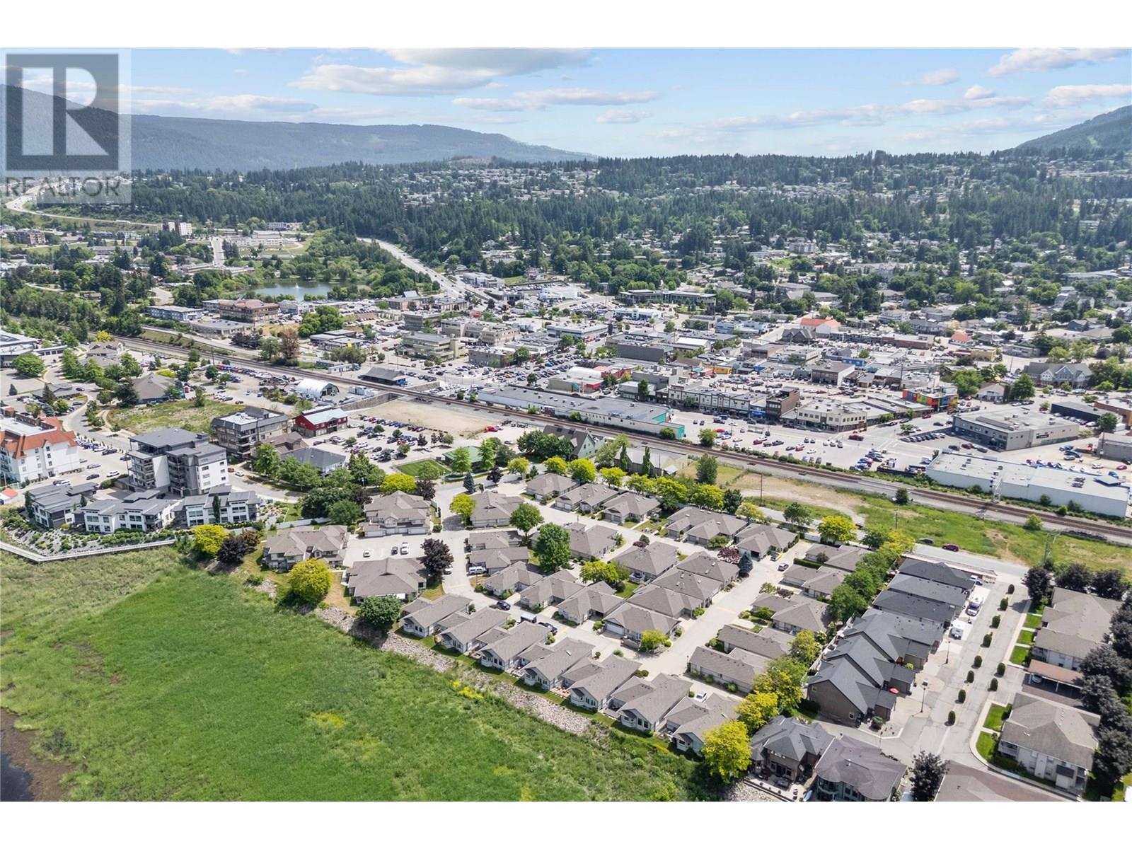 111 Harbourfront Drive Nw Unit# 11, Salmon Arm, British Columbia  V1E 1A3 - Photo 34 - 10351751