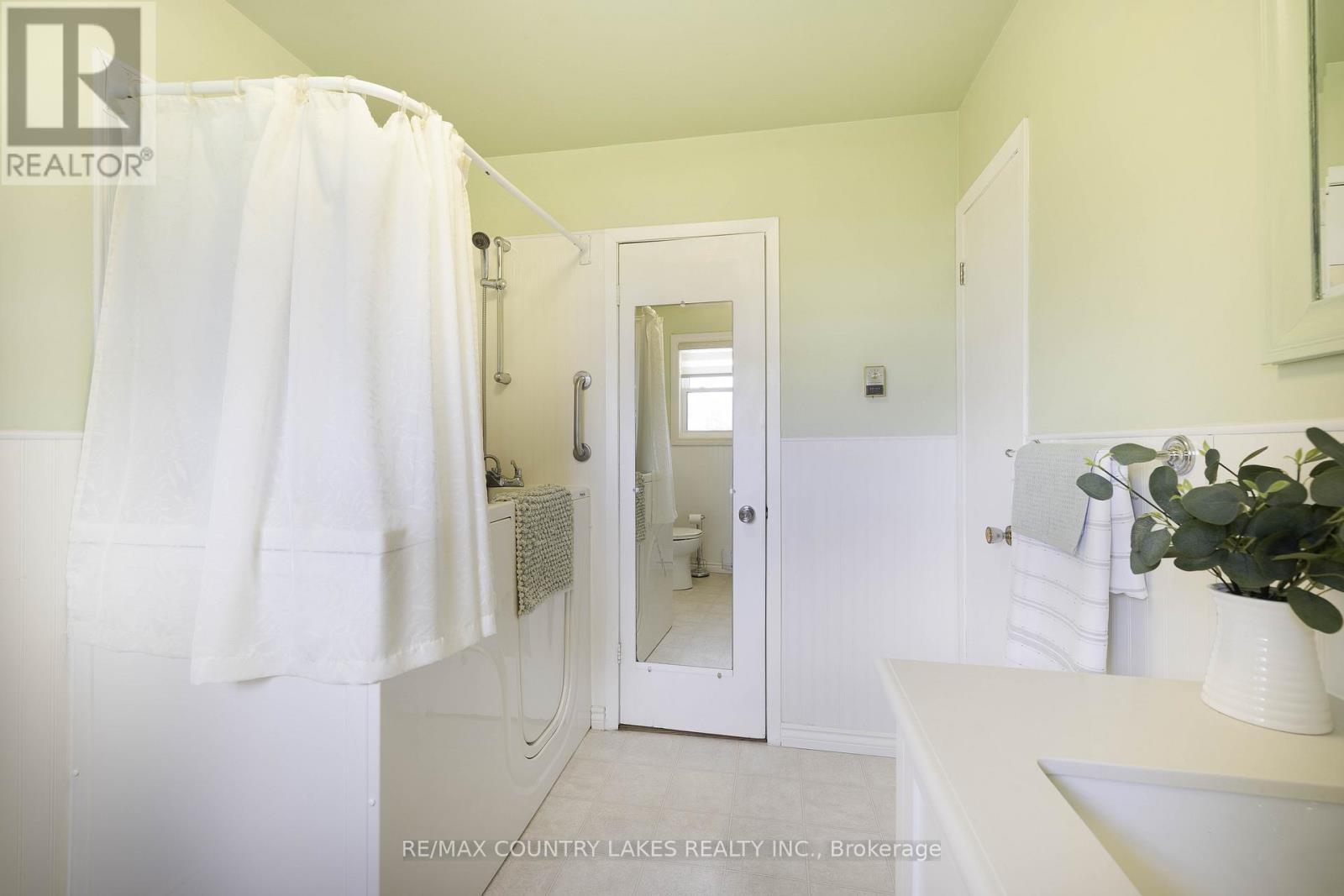 1389 Canal Road, Ramara, Ontario  L0K 1B0 - Photo 34 - S12131103