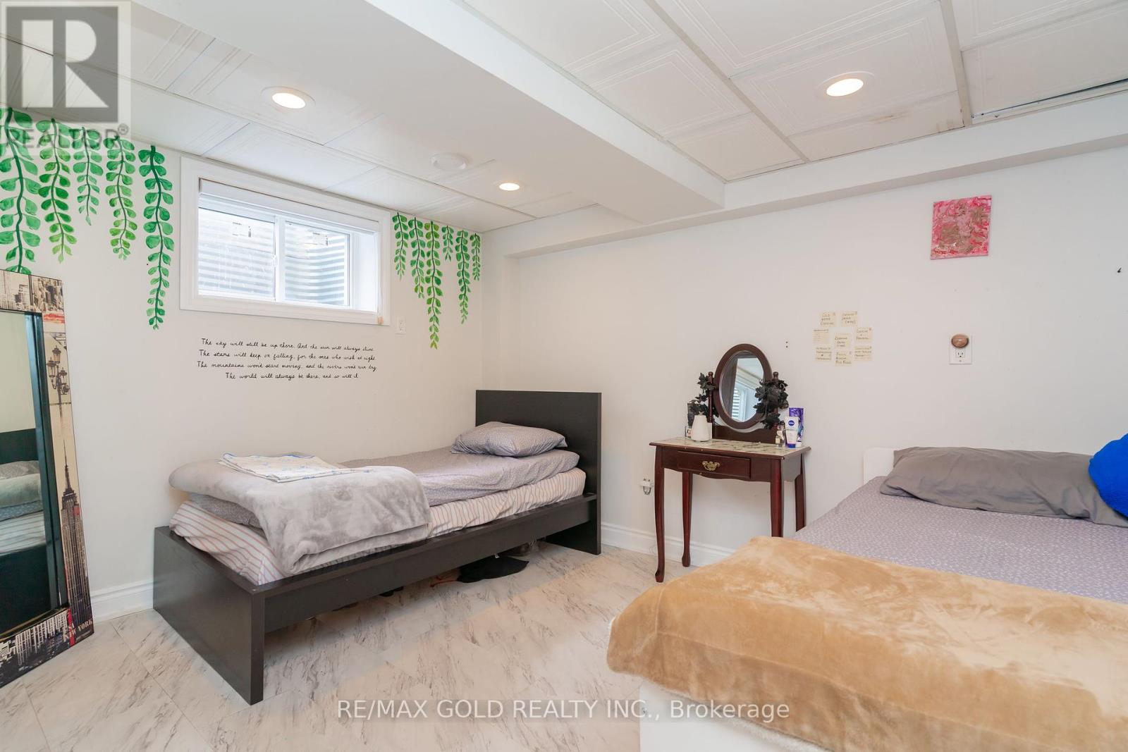 48 Drury Crescent, Brampton, Ontario  L6T 1L2 - Photo 34 - W12213076