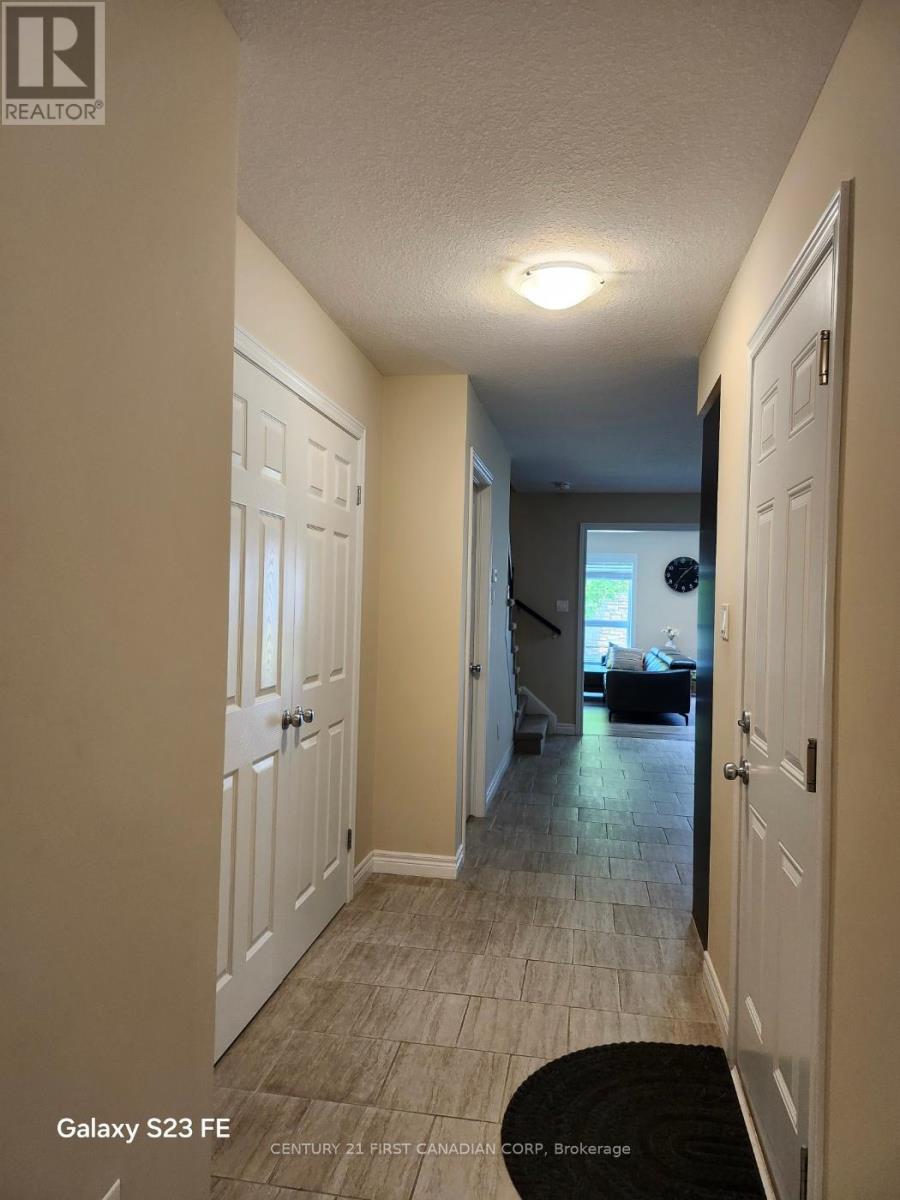 63 - 1220 Riverbend Road, London South, Ontario  N6K 0G5 - Photo 4 - X12211942