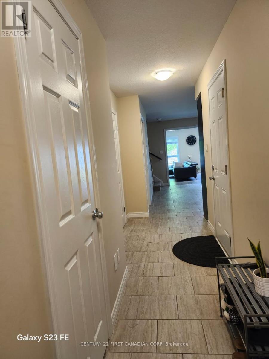 63 - 1220 Riverbend Road, London South, Ontario  N6K 0G5 - Photo 3 - X12211942