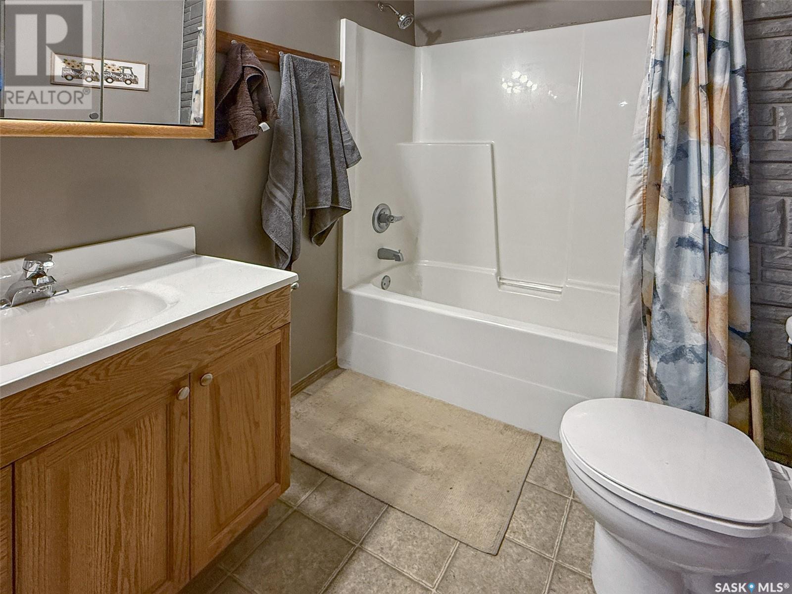 216 Pacific Avenue, Swift Current Rm No. 137, Saskatchewan  S9H 4V1 - Photo 13 - SK004470