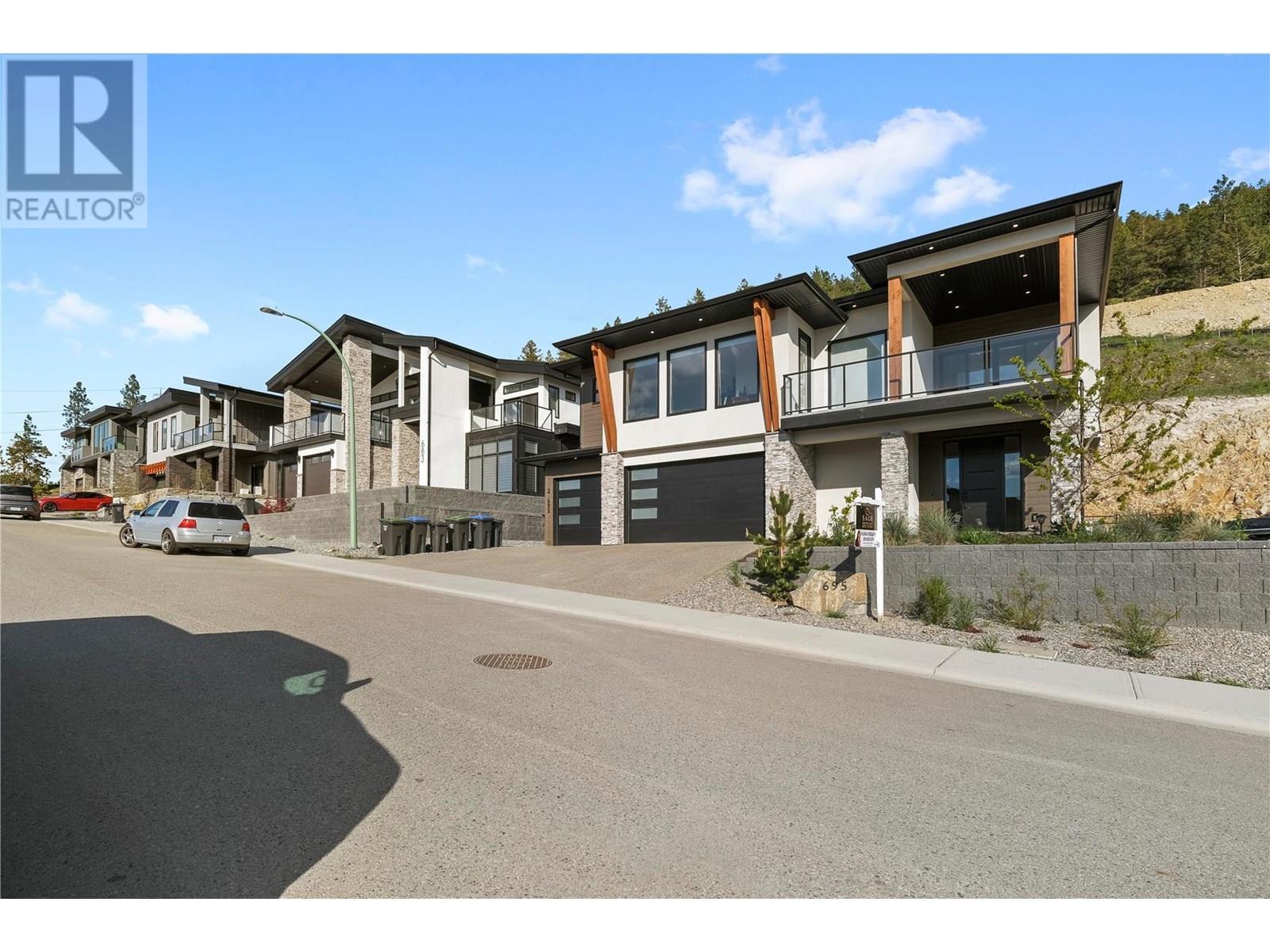 695 Deans Drive, Kelowna, British Columbia