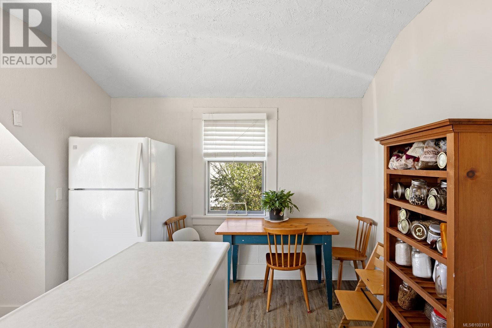 16 Howe St, Victoria, British Columbia  V8V 4K3 - Photo 8 - 1003111