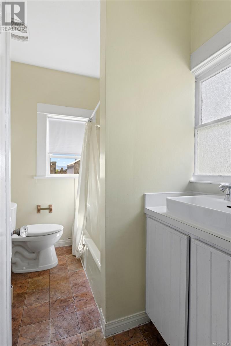 16 Howe St, Victoria, British Columbia  V8V 4K3 - Photo 15 - 1003111