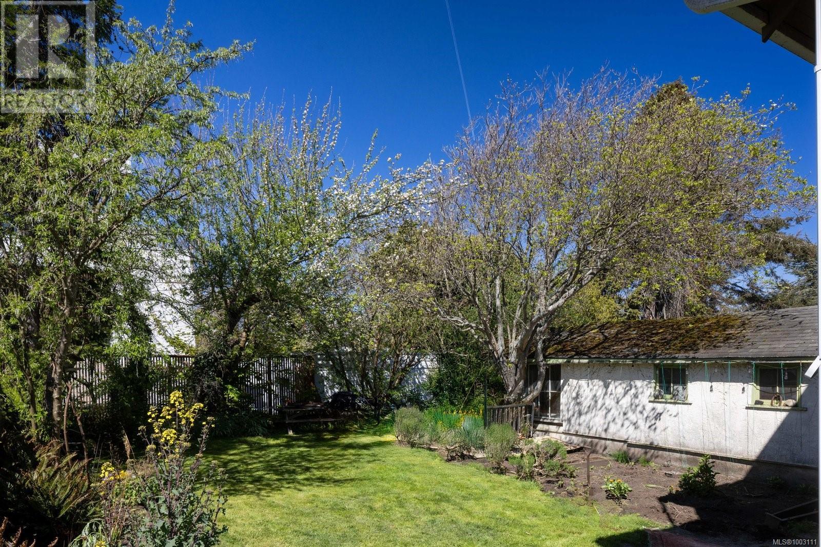 16 Howe St, Victoria, British Columbia  V8V 4K3 - Photo 21 - 1003111
