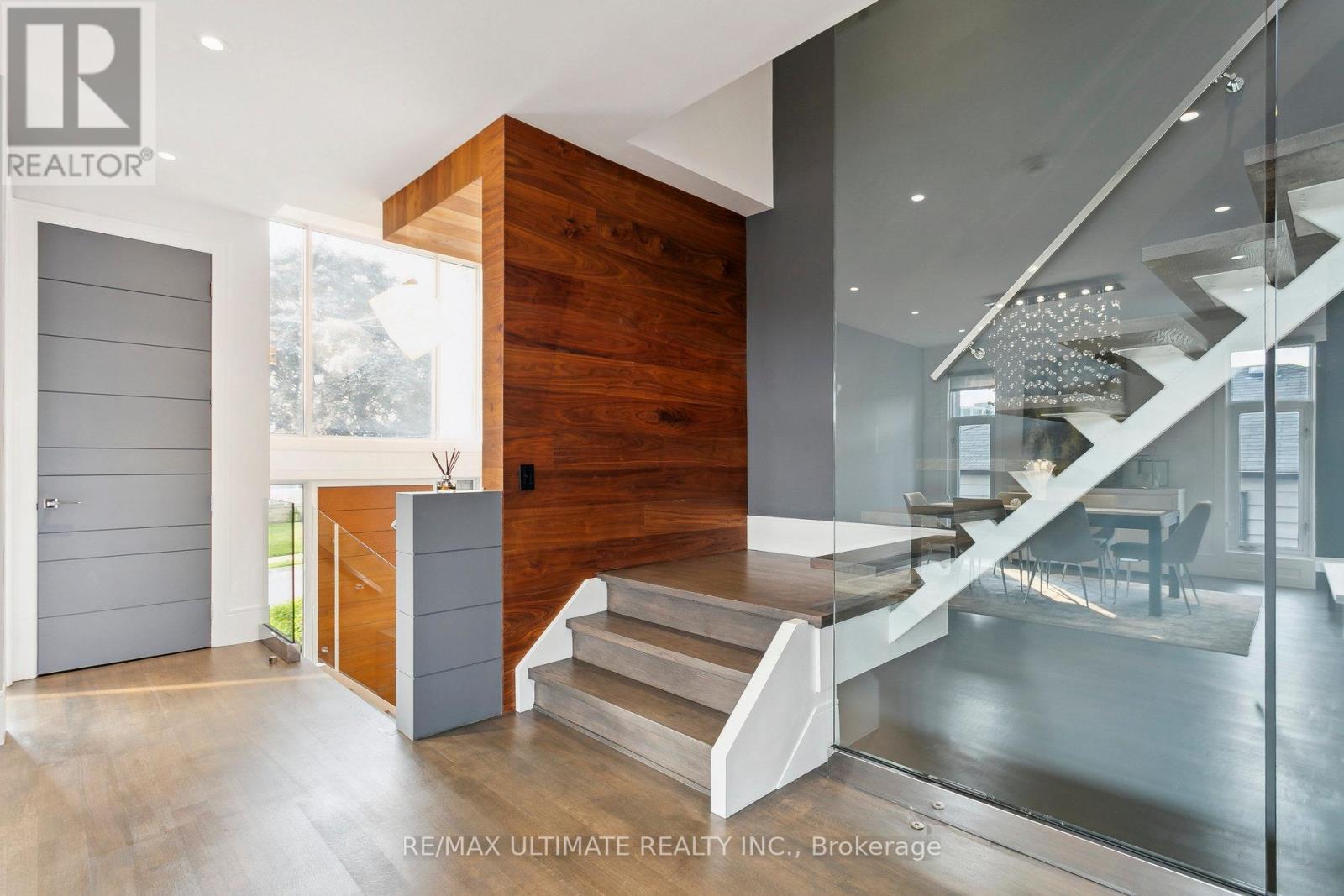 1139 Glengrove Avenue W, Toronto, Ontario  M6B 2K5 - Photo 4 - W12209922