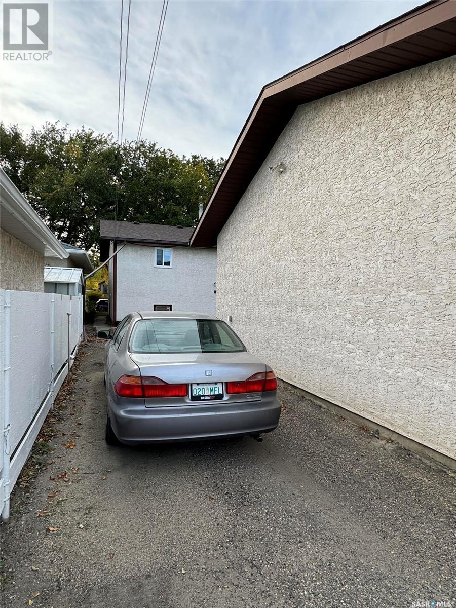 A & B 345 Scarth Street, Regina, Saskatchewan  S4R 2C4 - Photo 4 - SK009158