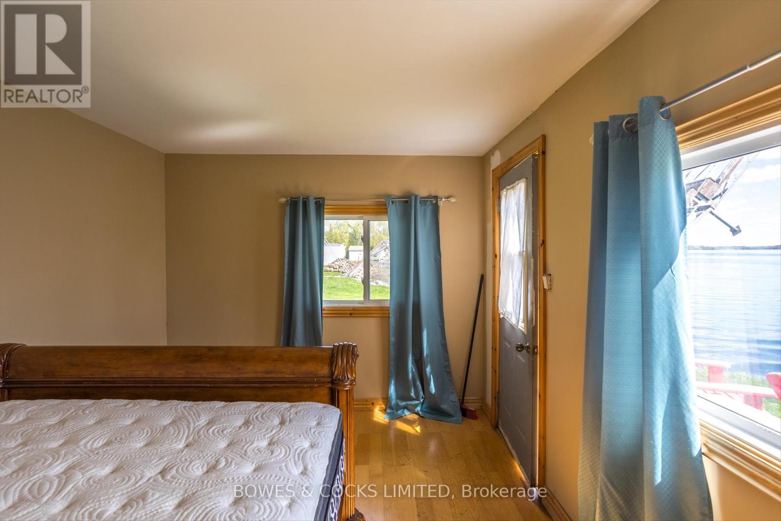 240 Lakeshore Drive, Kawartha Lakes, Ontario  K0M 1A0 - Photo 39 - X12213204
