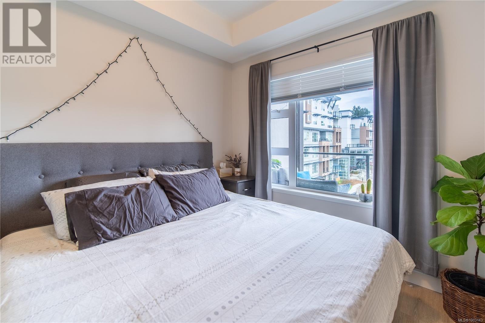 404 3333 Glasgow Ave, Saanich, British Columbia  V8X 1M5 - Photo 12 - 1003143