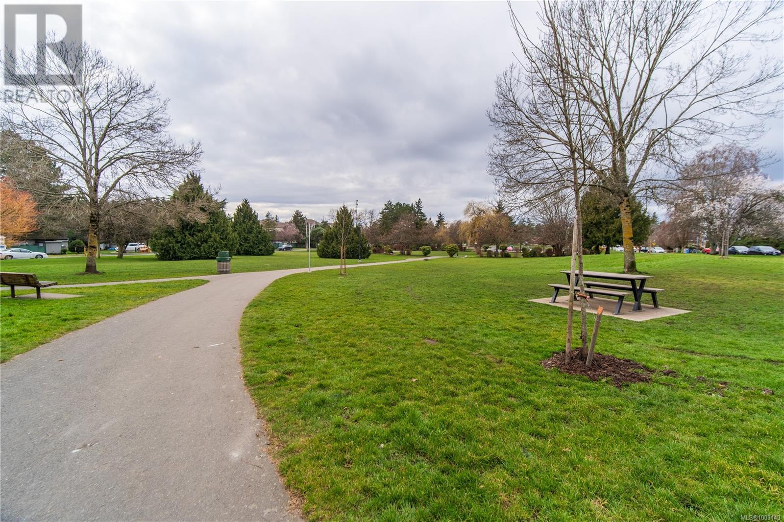 404 3333 Glasgow Ave, Saanich, British Columbia  V8X 1M5 - Photo 24 - 1003143