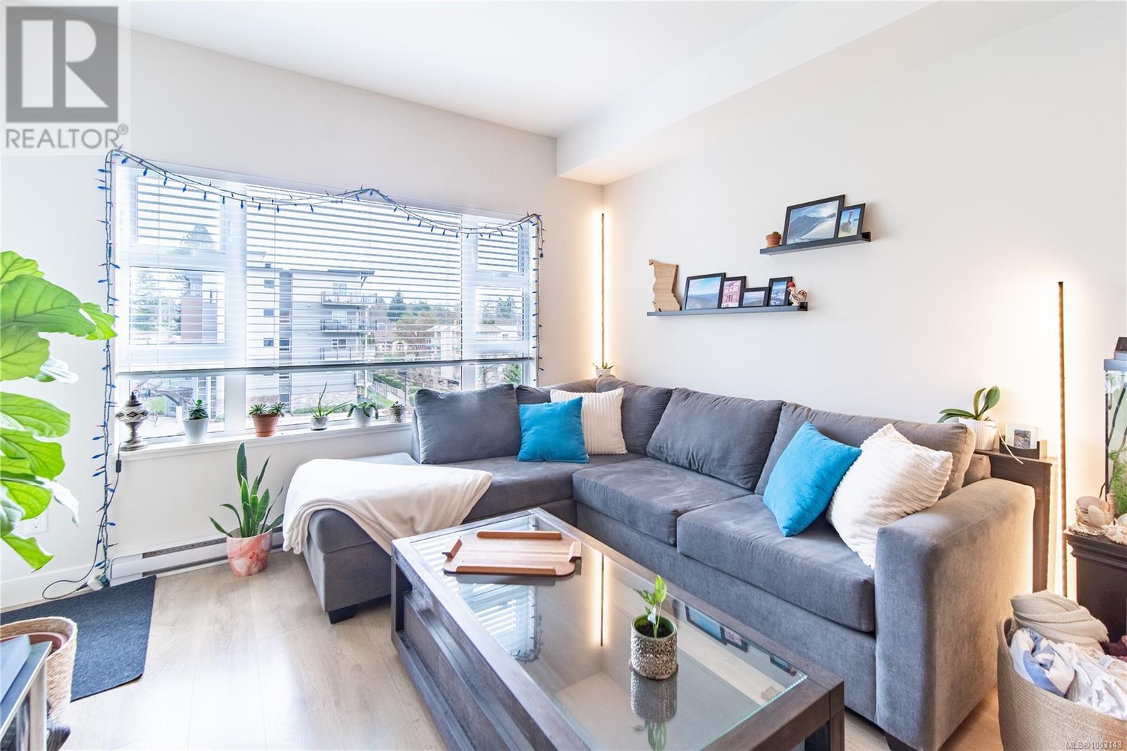 404 3333 Glasgow Ave, Saanich, British Columbia  V8X 1M5 - Photo 8 - 1003143