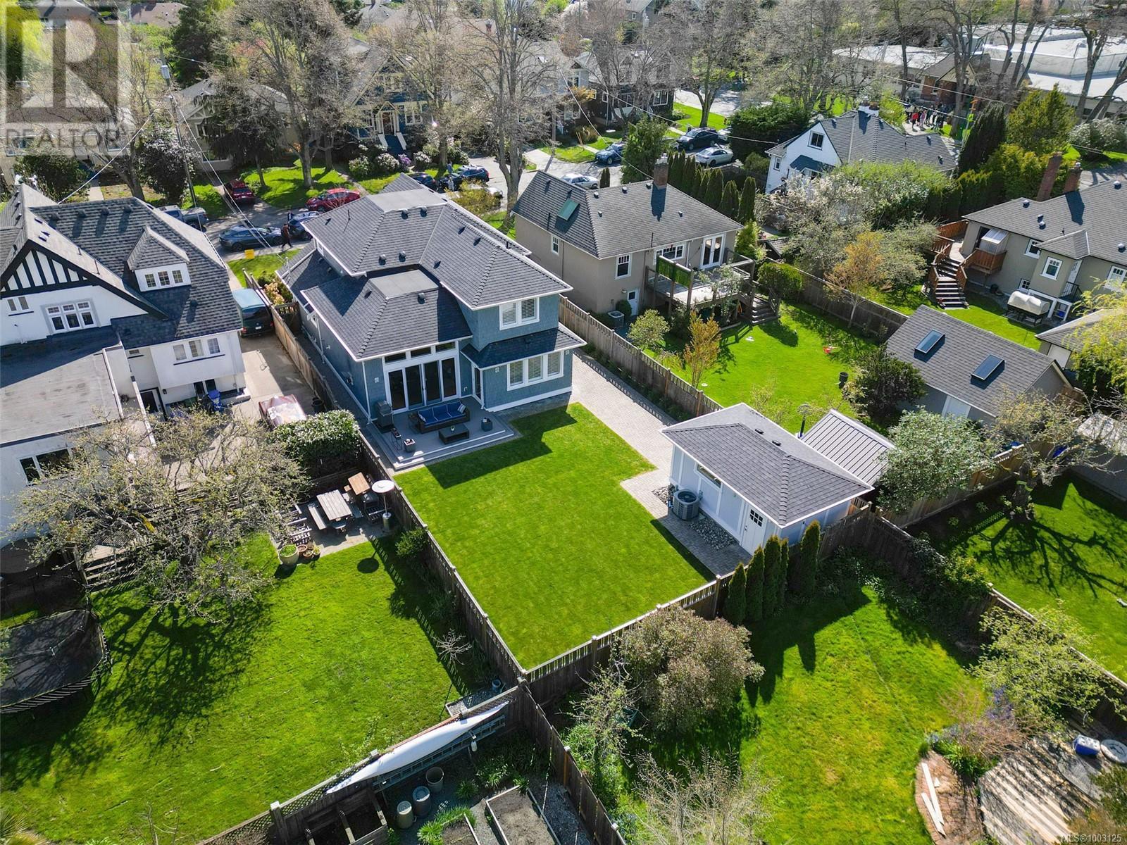 2174 Beaverbrooke St, Oak Bay, British Columbia  V8S 2W2 - Photo 4 - 1003125
