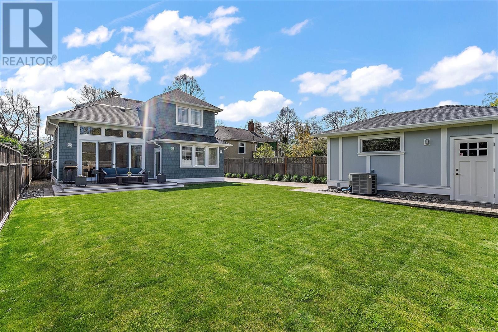 2174 Beaverbrooke St, Oak Bay, British Columbia  V8S 2W2 - Photo 40 - 1003125