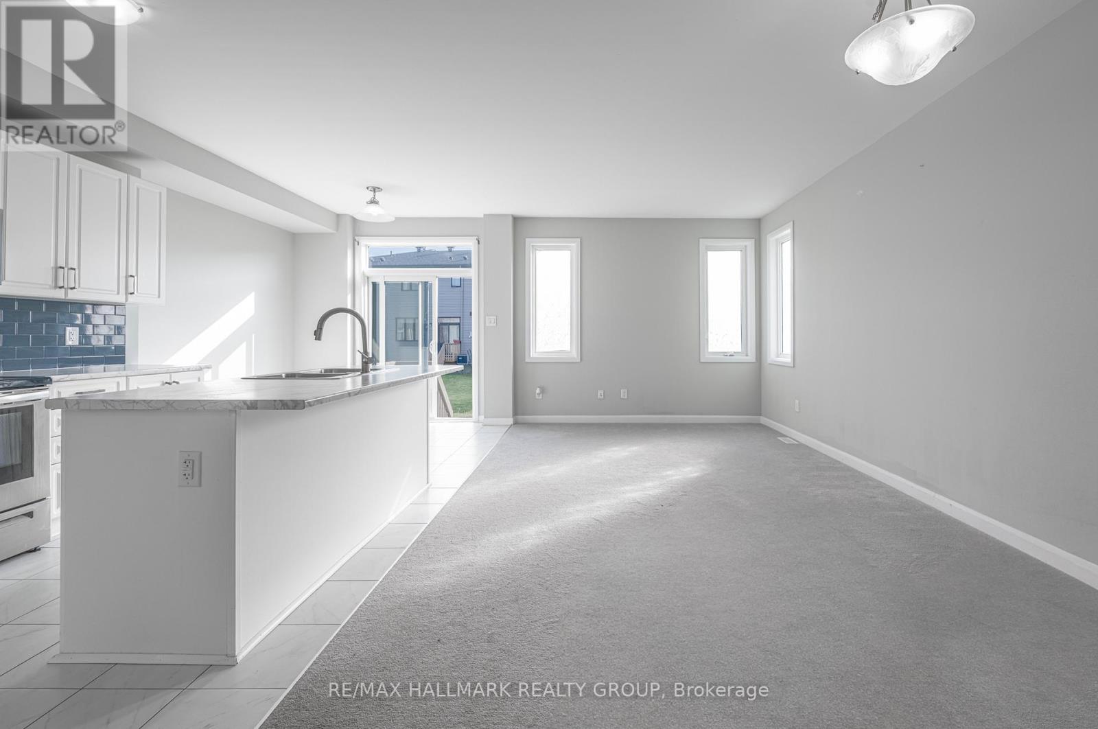 646 Hamsa Street, Ottawa, Ontario  K2J 6Z7 - Photo 13 - X12200662