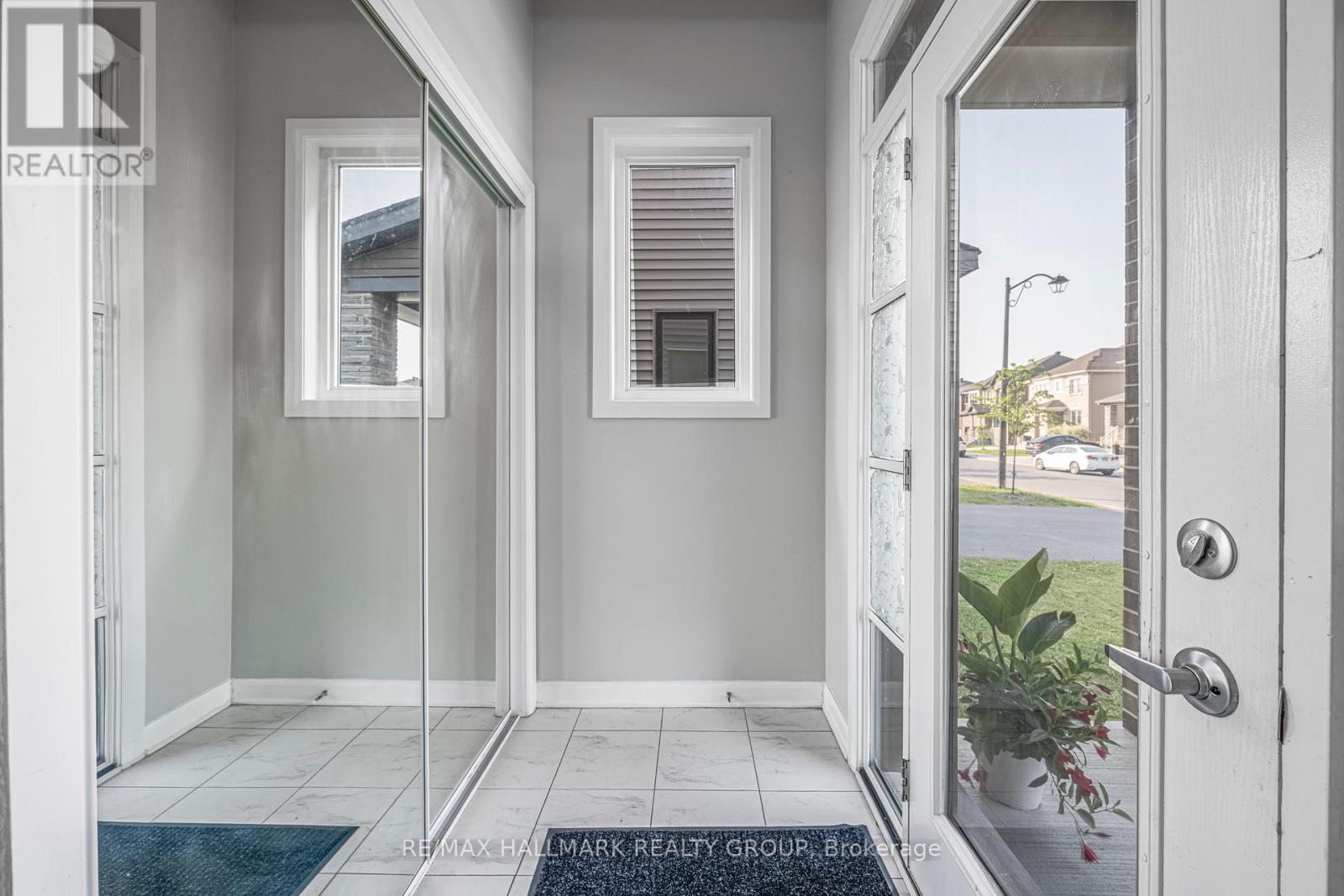646 Hamsa Street, Ottawa, Ontario  K2J 6Z7 - Photo 5 - X12200662