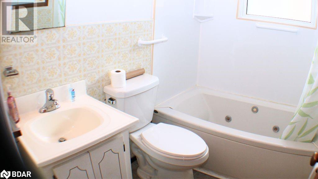 51 Davidson Street, Barrie, Ontario  L4M 3S1 - Photo 12 - 40739098