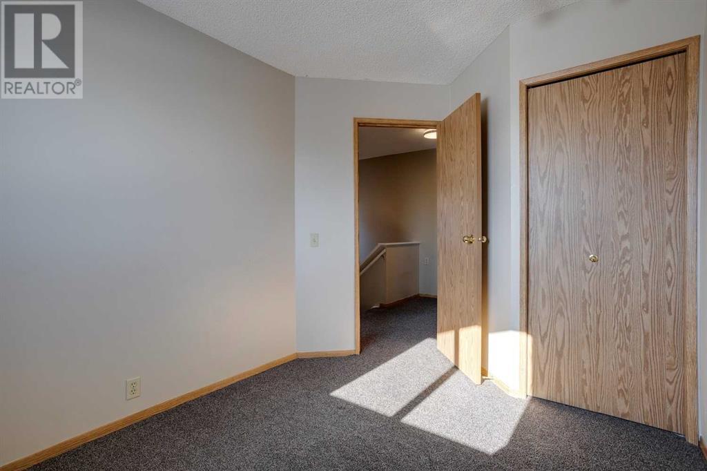 99 Martinwood Road Ne, Calgary, Alberta  T3J 3G7 - Photo 23 - A2195940