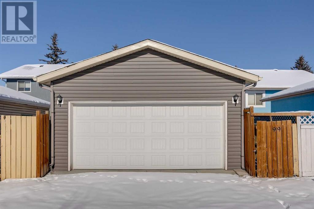 99 Martinwood Road Ne, Calgary, Alberta  T3J 3G7 - Photo 39 - A2195940