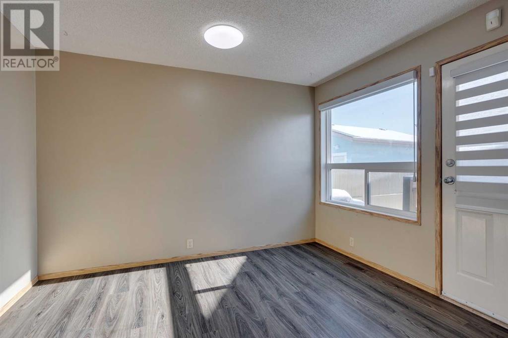 99 Martinwood Road Ne, Calgary, Alberta  T3J 3G7 - Photo 16 - A2195940