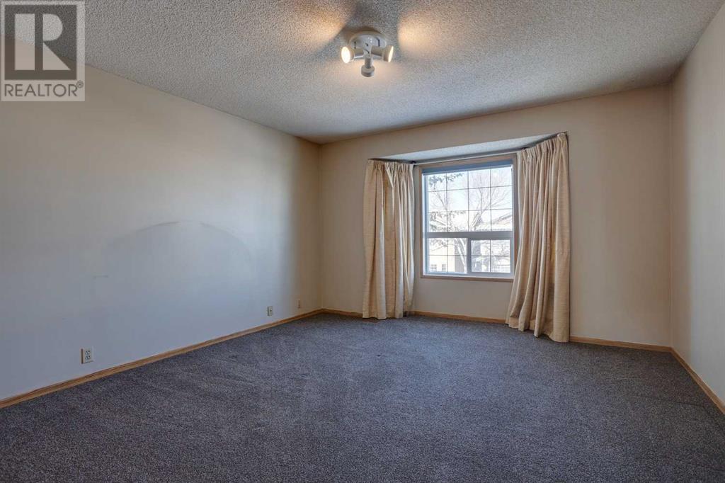 99 Martinwood Road Ne, Calgary, Alberta  T3J 3G7 - Photo 20 - A2195940