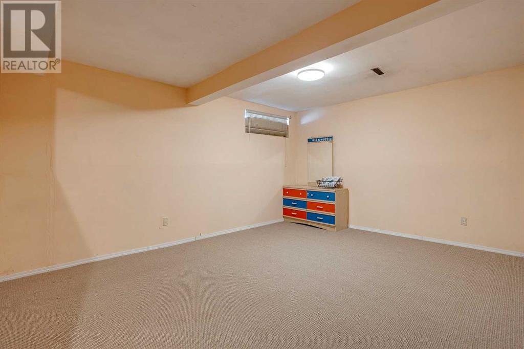 99 Martinwood Road Ne, Calgary, Alberta  T3J 3G7 - Photo 29 - A2195940