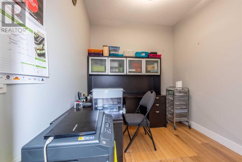 205 Carringvue Manor Nw, Calgary, Alberta  T3P 0W3 - Photo 19 - A2210406