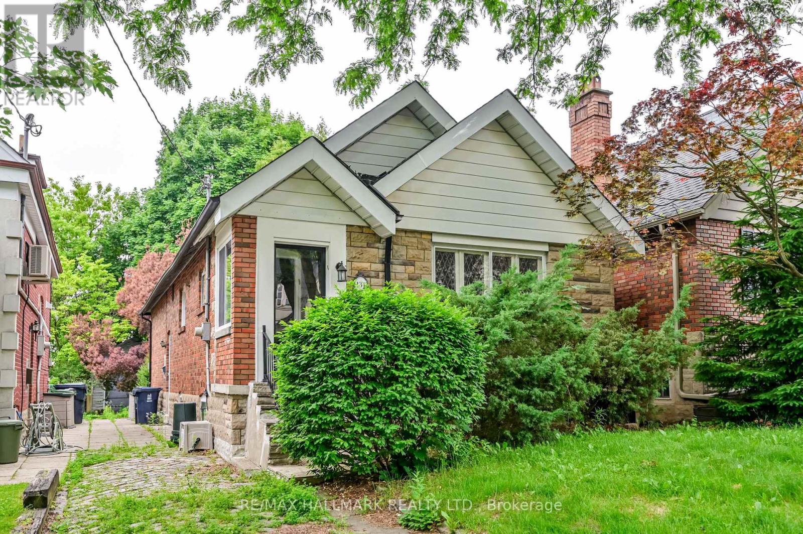 134 Latimer Avenue, Toronto, Ontario  M5N 2M2 - Photo 2 - C12138354