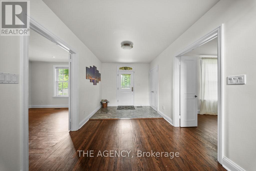 7 Gerald Street, Toronto, Ontario  M2L 2M4 - Photo 15 - C12210304