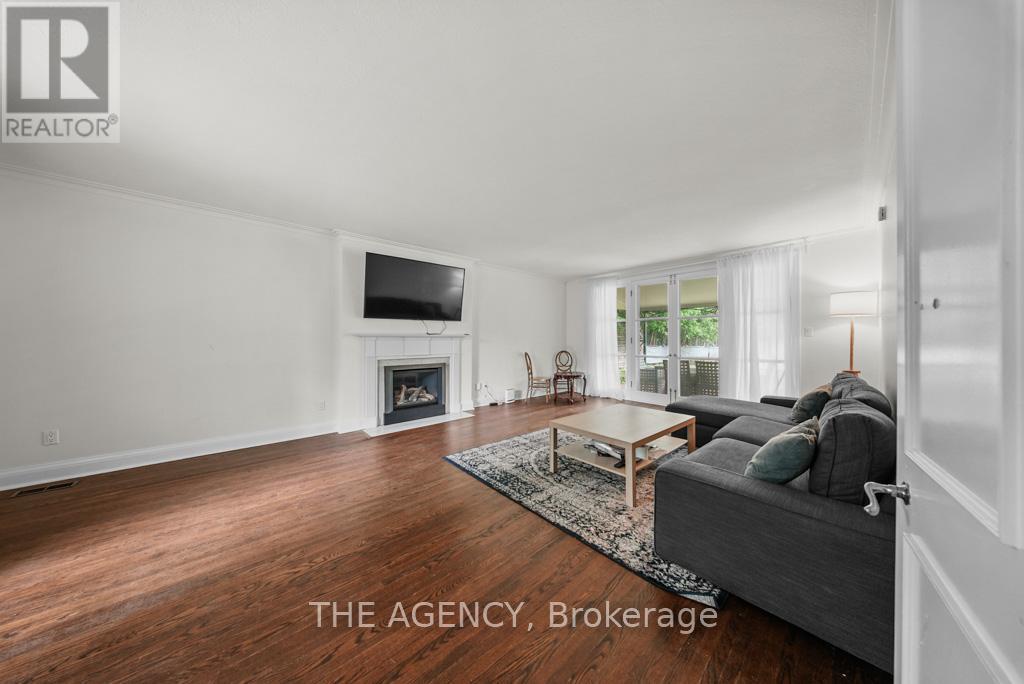 7 Gerald Street, Toronto, Ontario  M2L 2M4 - Photo 17 - C12210304