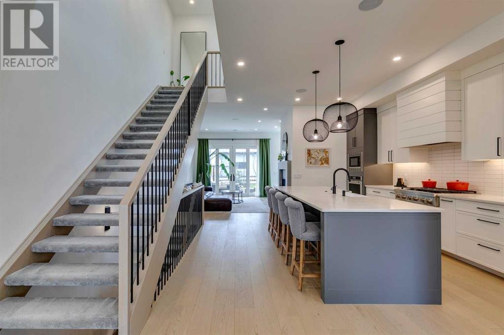 Property at 2017 25 Avenue SW image 5