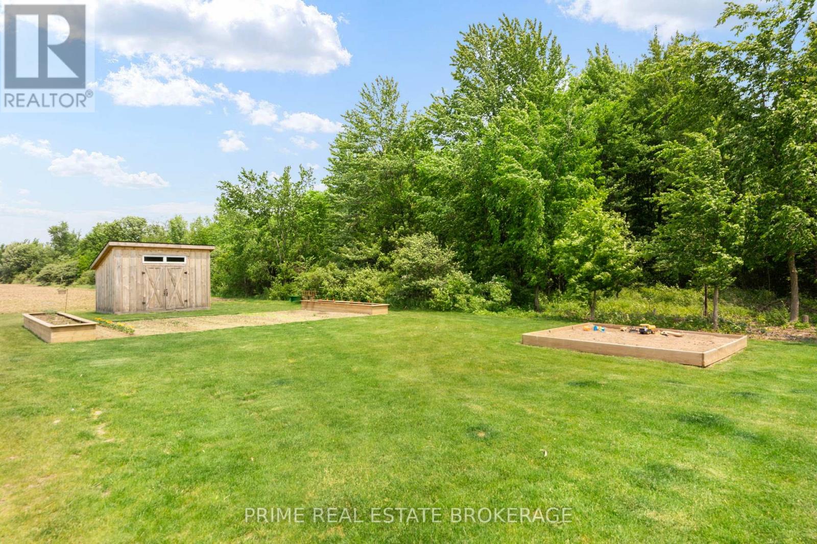818 Oil Heritage Road, Chatham-Kent, Ontario  N0P 1M0 - Photo 32 - X12213869