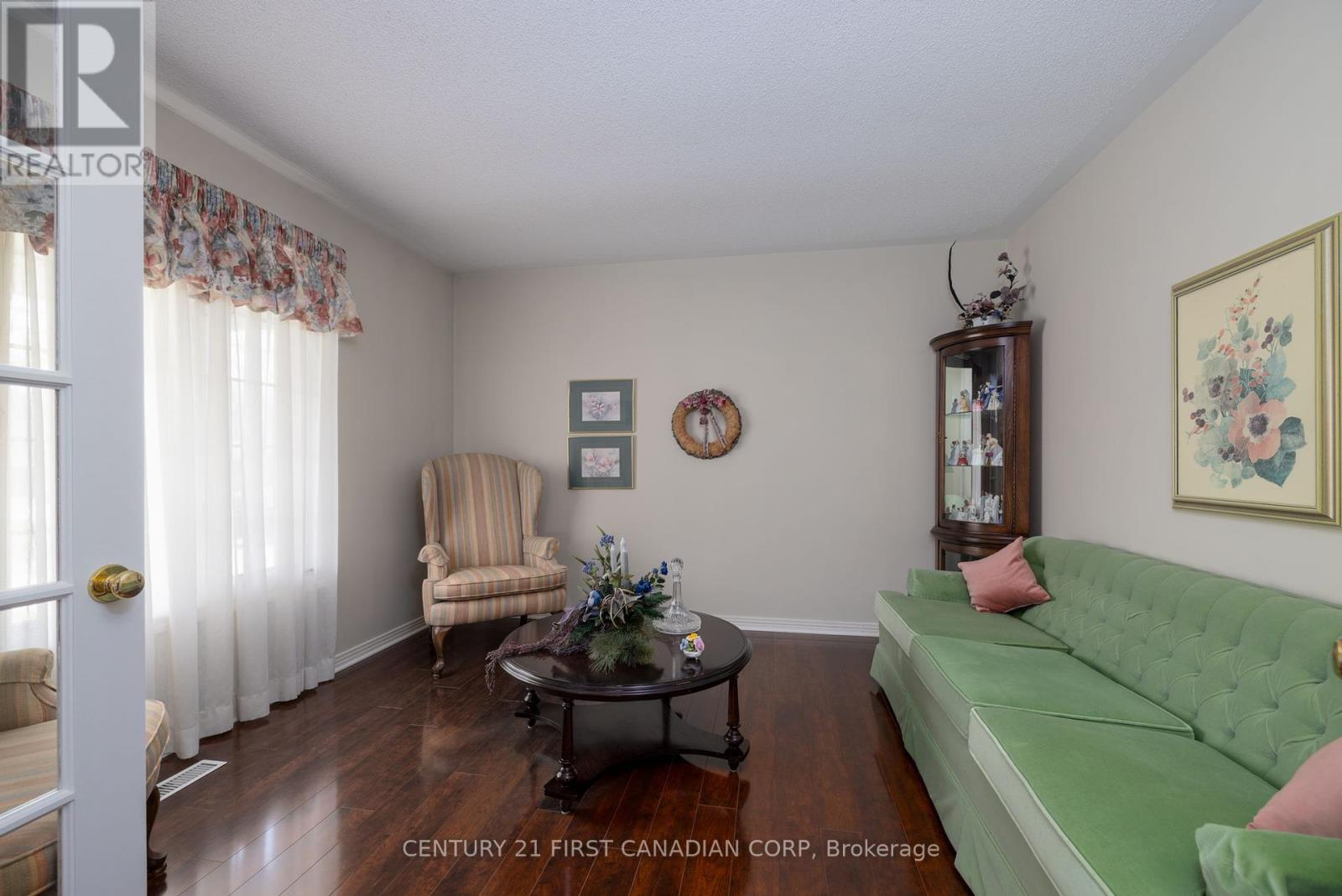 196 Hull Road, Strathroy-Caradoc, Ontario  N7G 3P2 - Photo 15 - X12213939