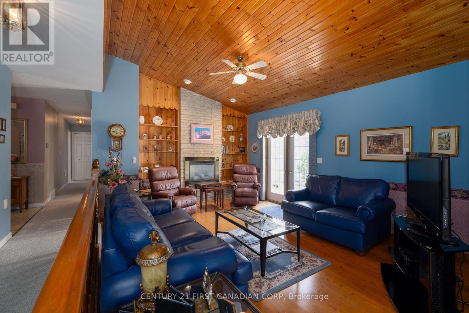 196 Hull Road, Strathroy-Caradoc, Ontario  N7G 3P2 - Photo 19 - X12213939