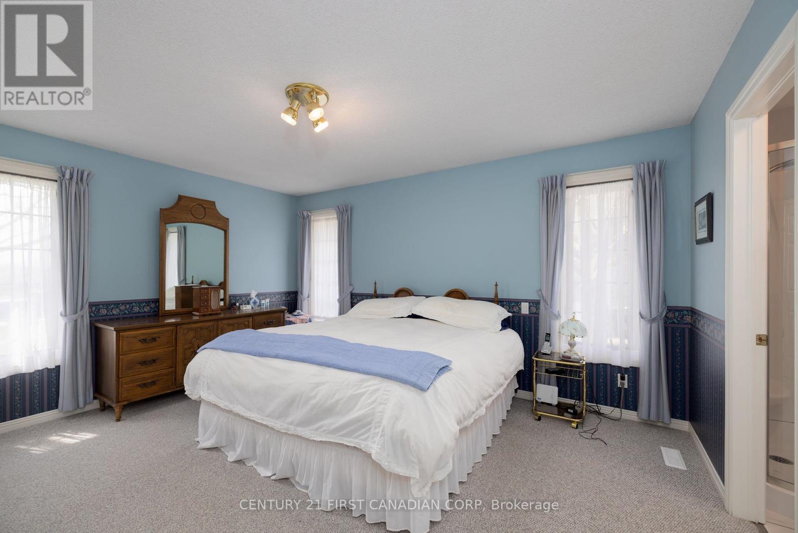 196 Hull Road, Strathroy-Caradoc, Ontario  N7G 3P2 - Photo 20 - X12213939