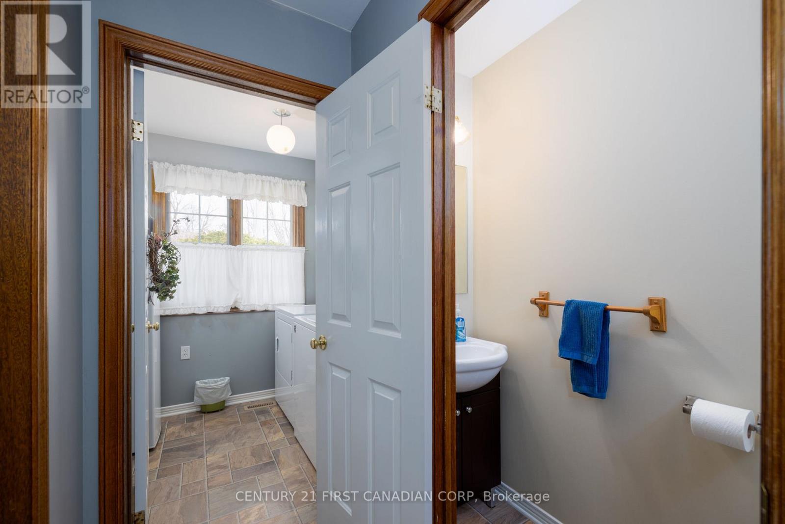 196 Hull Road, Strathroy-Caradoc, Ontario  N7G 3P2 - Photo 27 - X12213939
